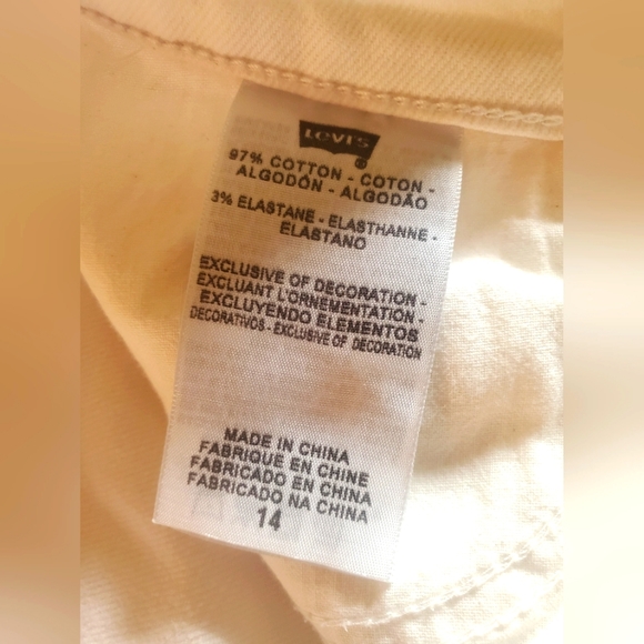 Vintage Levis slimming white capri jeans - Picture 8 of 8